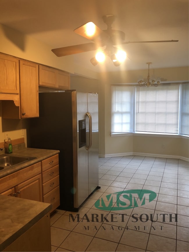 Building Photo - SOUTHSIDE - WINDSOR FOREST