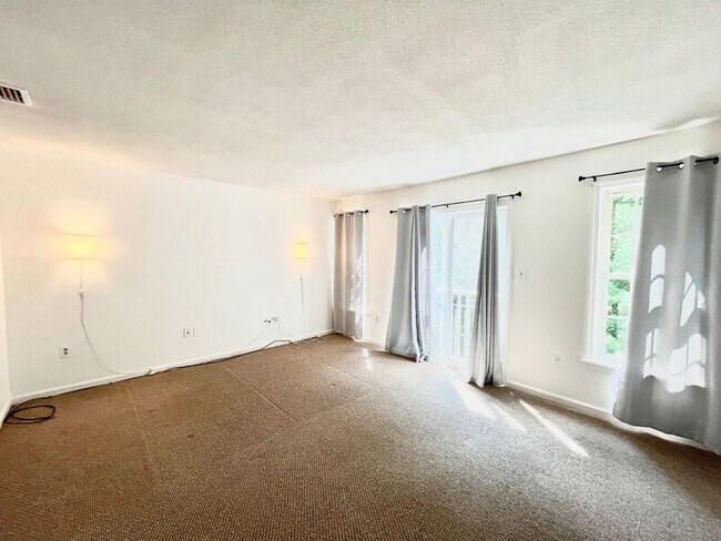 Building Photo - 54 Castlegate Dr