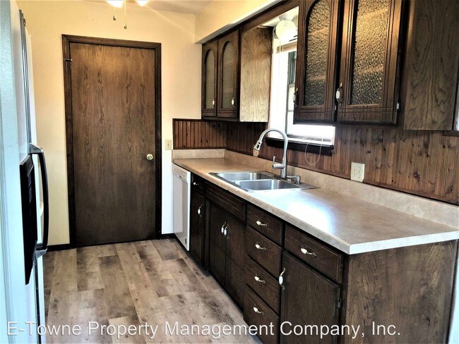 Building Photo - 3 br, 2 bath House - 218 Tanglewood