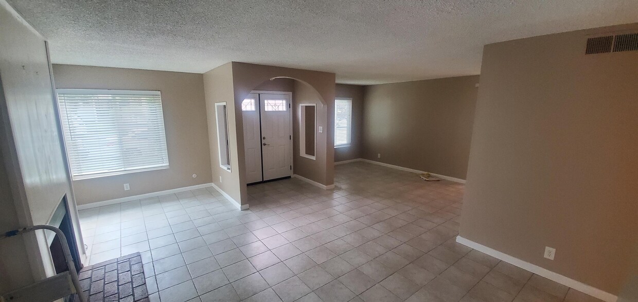 Foto principal - 507 N Curtis Ave