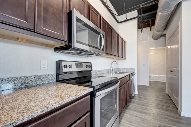 Building Photo - City Square Lofts