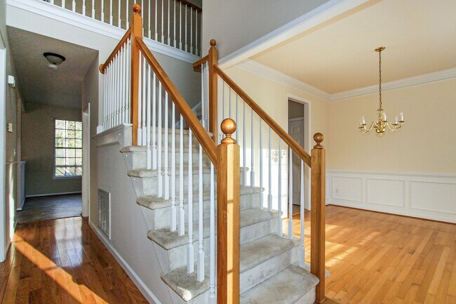 Foto del edificio - 3013 Mossy Creek Dr