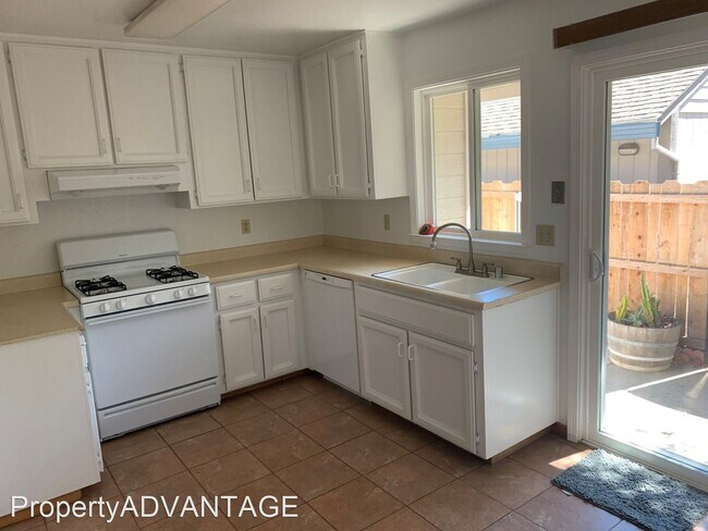 Building Photo - 2 br, 2 bath House - 396 Harvest Lane