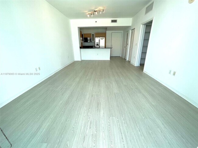 Foto del edificio - 950 Brickell Bay Dr