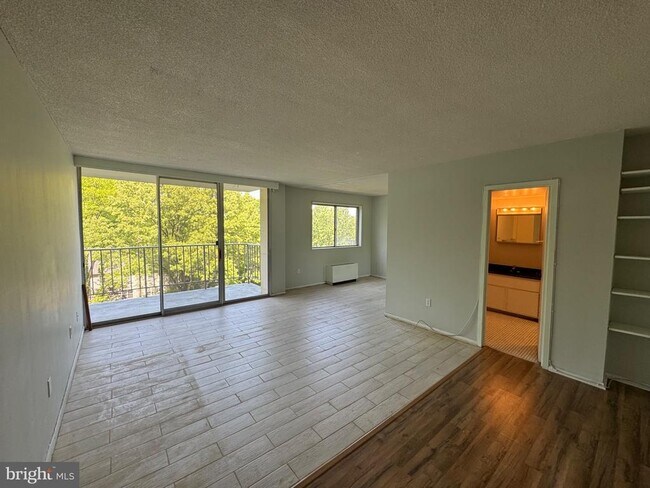 Foto del edificio - 2059 Huntington Ave