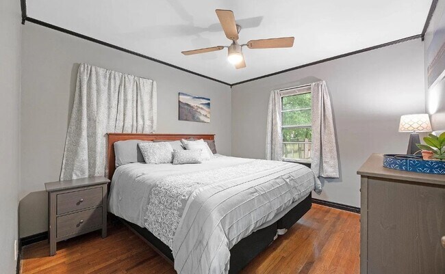 Building Photo - 739 S Terrace Dr