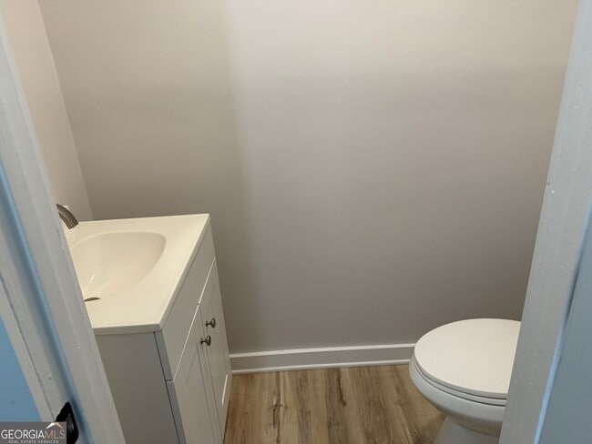 Foto del edificio - 20 Fairway Ln