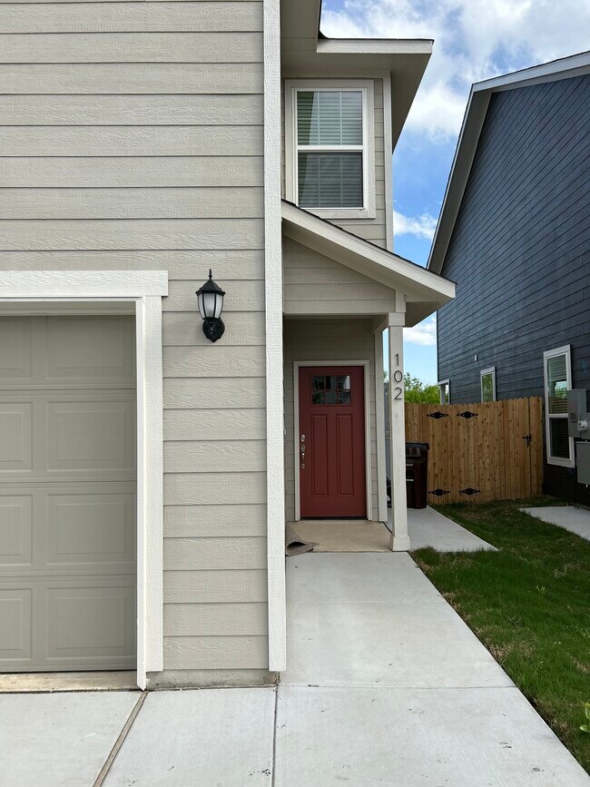 Building Photo - 13522 Tulipwood Nook