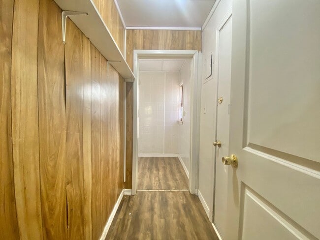 Building Photo - 2 bed 2 bath near Texas Tech University now available
