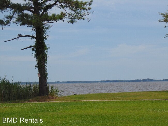 Building Photo - 3 br, 1 bath House - 1760 Sound Neck Rd.