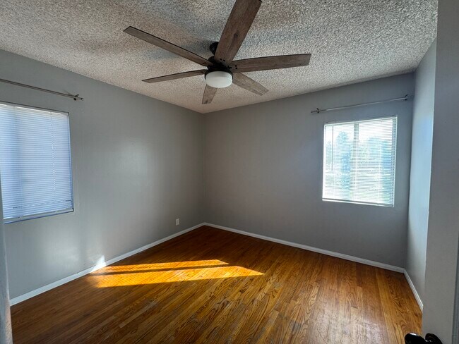 Foto del edificio - 8955 Hershey St