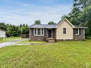 Building Photo - 305 Shirley Rd