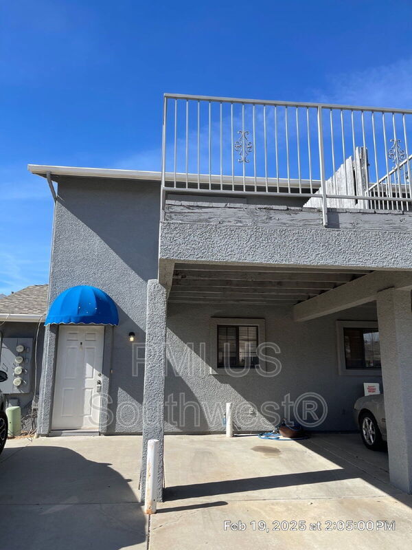 Foto principal - 9560 E Lakeshore Dr