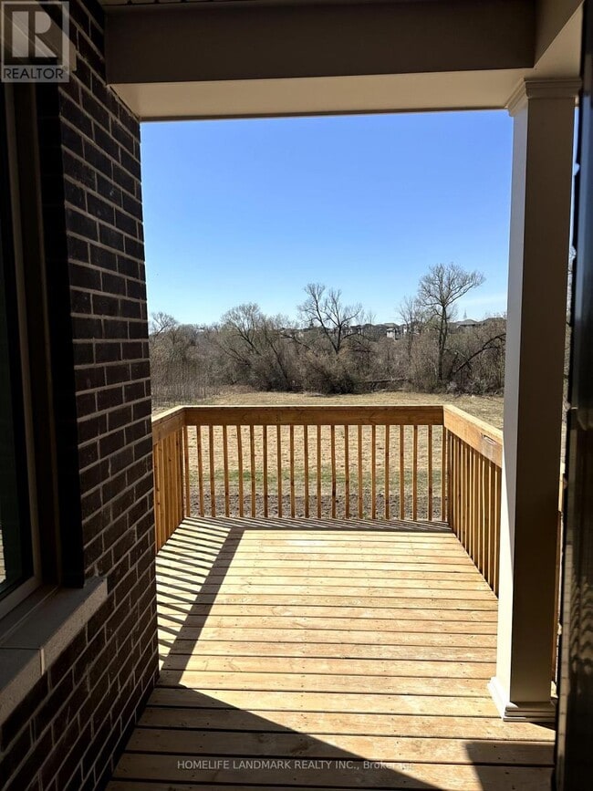 Building Photo - 25 Spring Oak Cres