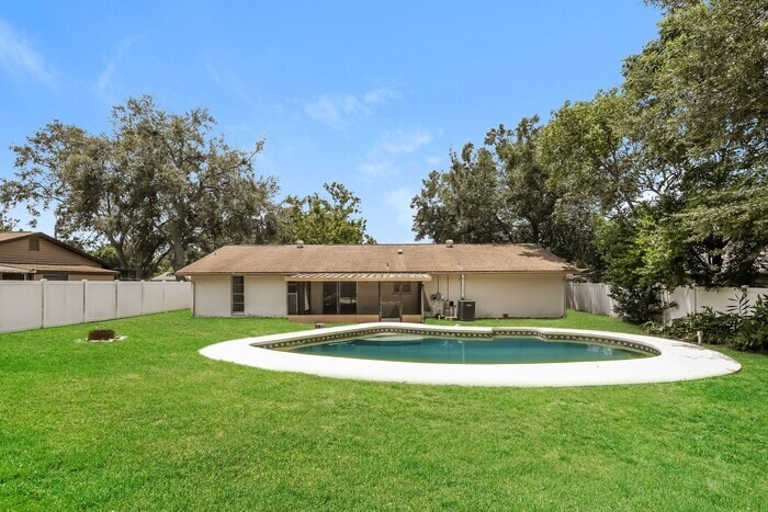 Foto del edificio - 709 Hillpoint Way