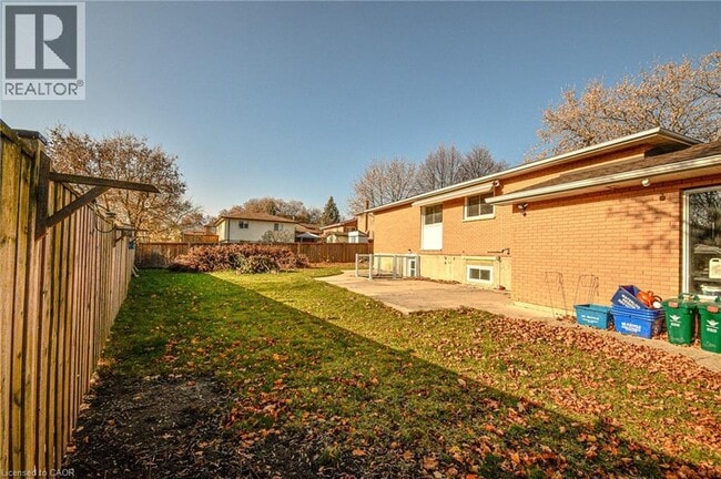 Photo du bâtiment - 118 Taylor Ave