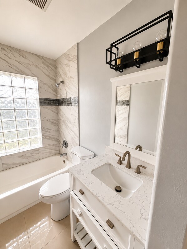 Building Photo - 7434 Thatcher Ave