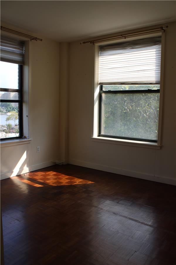 Foto del edificio - 263 Pleasant Ave