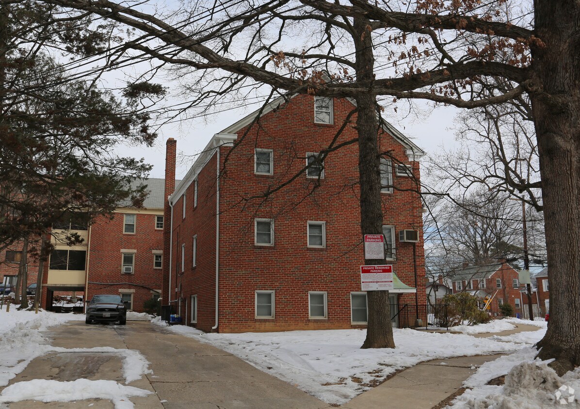 Building Photo - 8300 Flower Ave