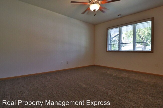 Building Photo - 2 br, 2 bath House - 300 E 2nd St #2