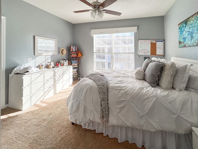 Building Photo - 1 br, 1 bath Condo - 8300 Elm Park Drive 7310