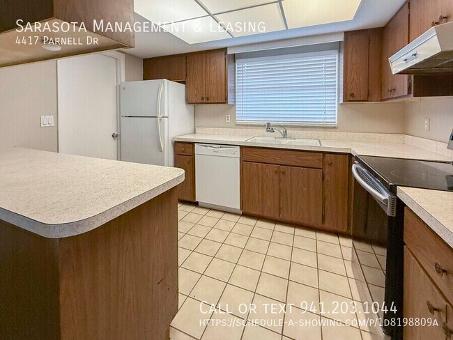 Foto del edificio - 4417 Parnell Dr