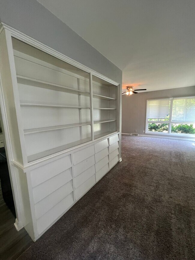 Foto del edificio - 3 bedroom Home in Rock Island