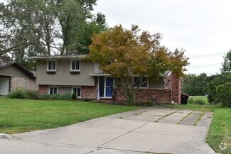 Building Photo - 19031 Green Spruce Ln