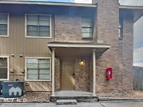 Building Photo - 21502 Millhouse Rd