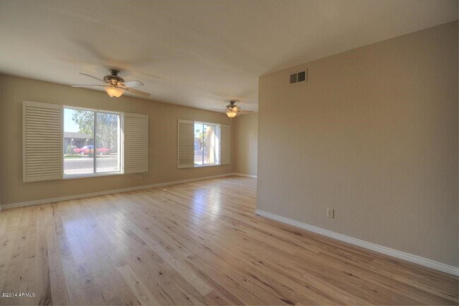 Building Photo - 6548 E Presidio Rd