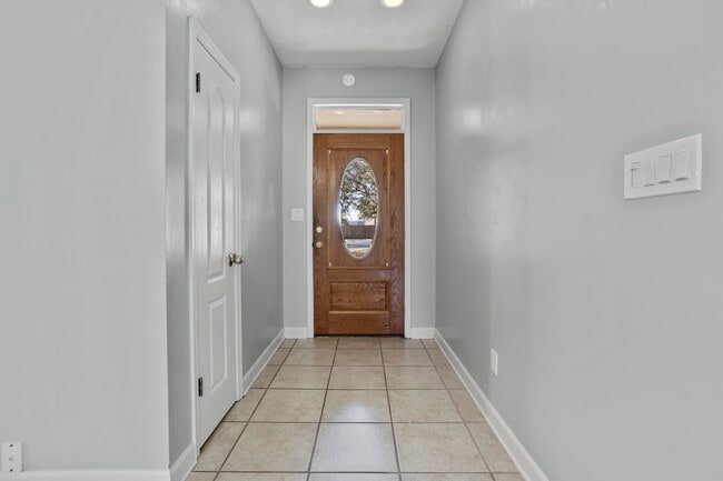 Foto del edificio - 9524 Pointe Aux Chenes Rd