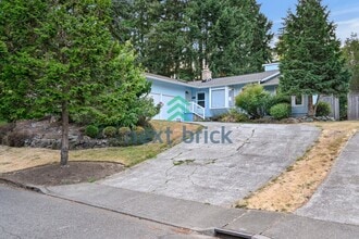 Building Photo - 2943 162nd Ave SE