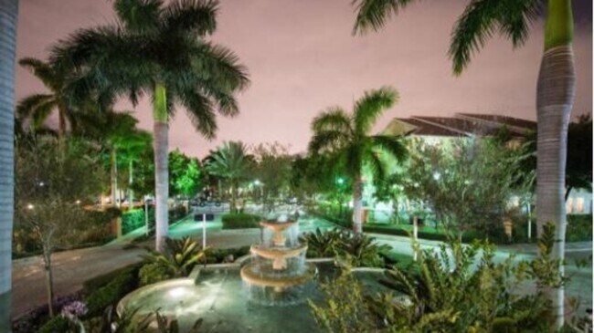 Foto del edificio - 3880 W Broward Blvd