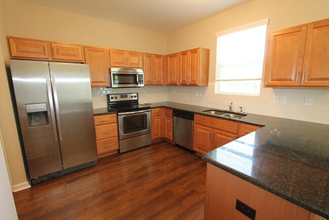 Foto del edificio - Beautiful 3BD/2.5BTH townhome in Northwest...