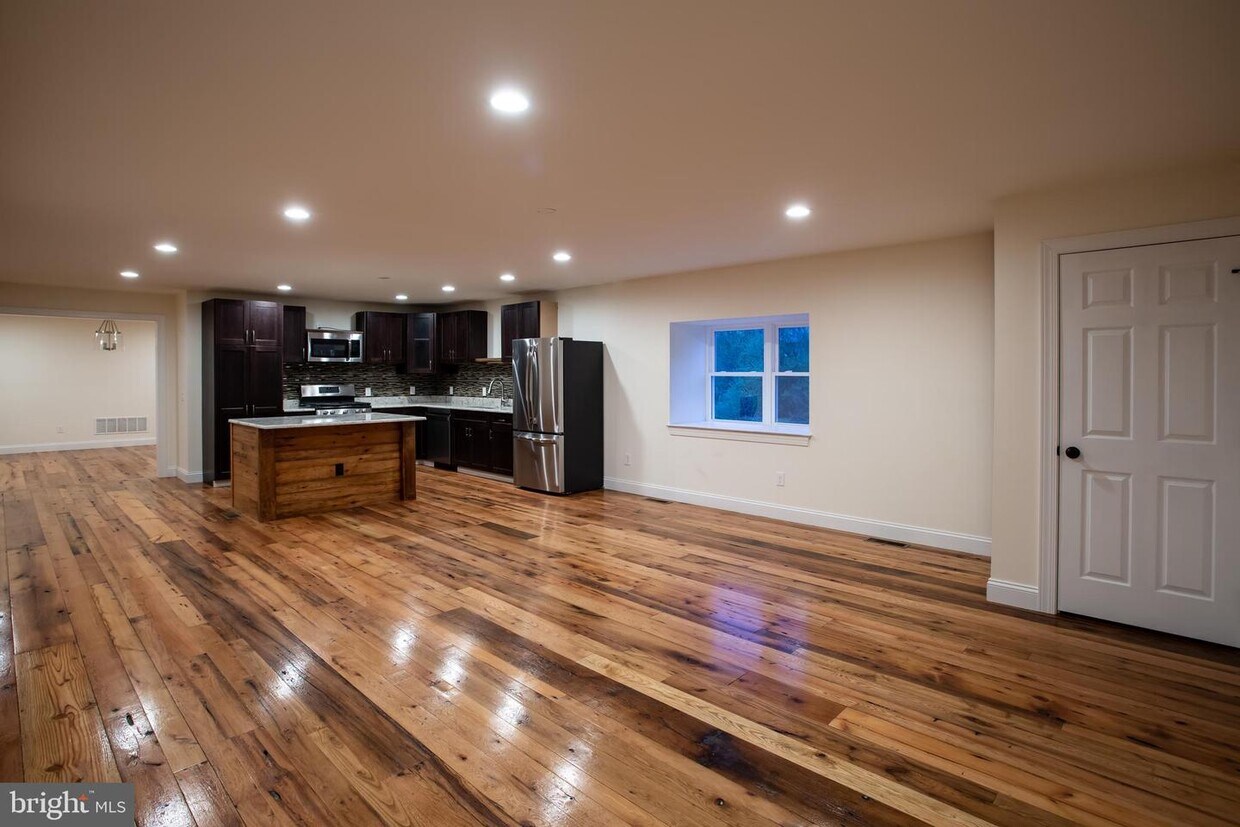 Foto principal - 670 Birchrun Rd