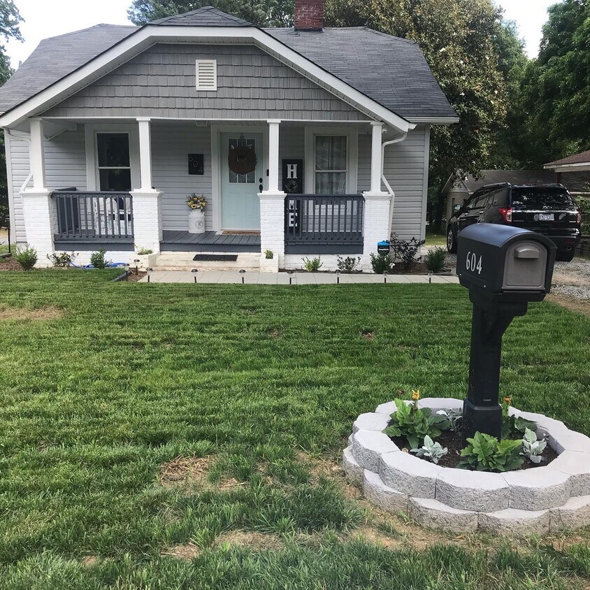 Primary Photo - 604 Fairview St
