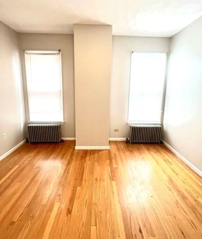 Foto del edificio - 236 Princeton St