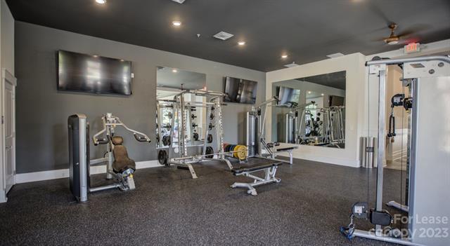Foto del edificio - 16408 Holly Crest Ln