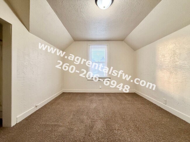 Foto del edificio - 2828 Raymond St