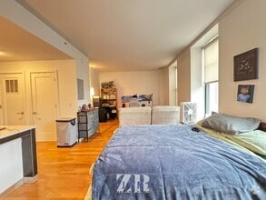 Building Photo - 123 Parkside Ave