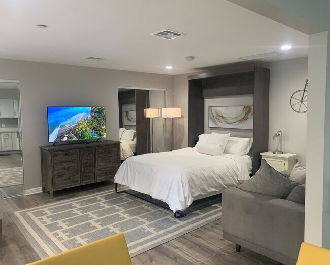 Foto del edificio - 145 S La Peer Dr