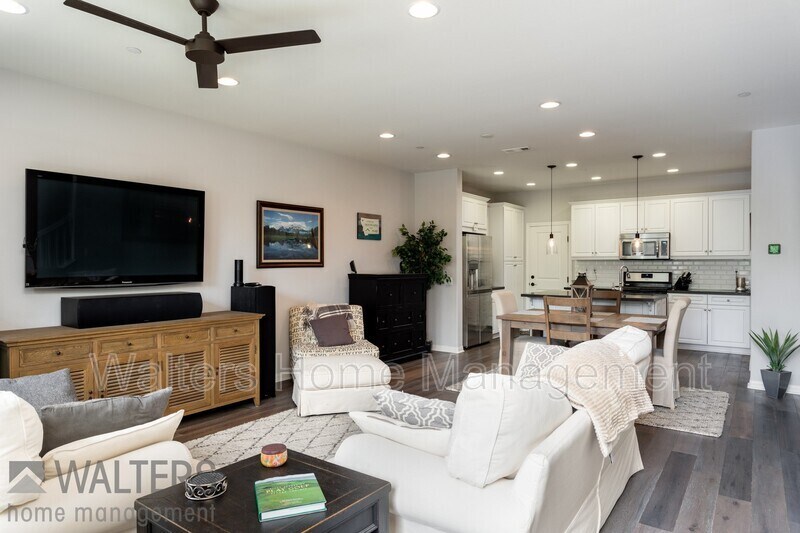 Foto principal - 15927 Parkview Loop