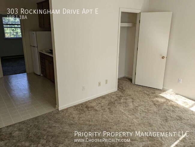 Building Photo - 303 Rockingham Dr
