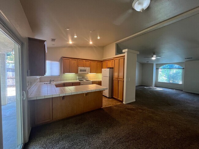 Foto del edificio - 3210 Wandsworth Dr