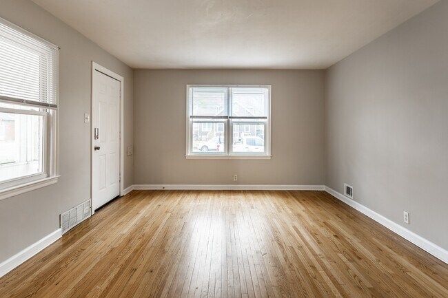 Foto del edificio - 6147 Broadway St