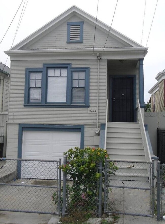 Building Photo - 1623 25th Ave