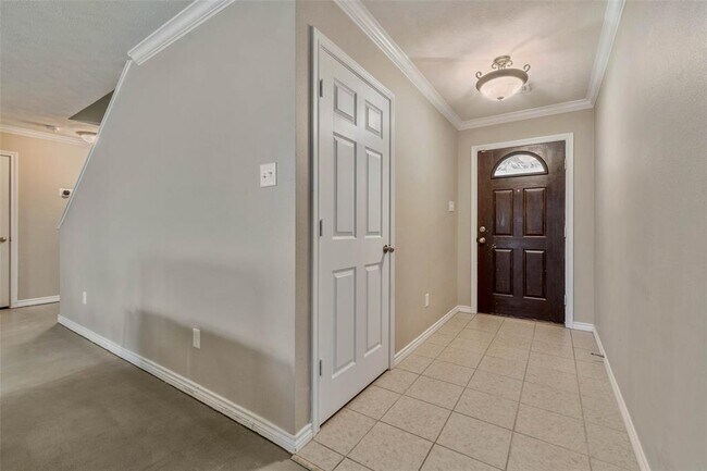 Foto del edificio - 1517 Hunter Creek Dr