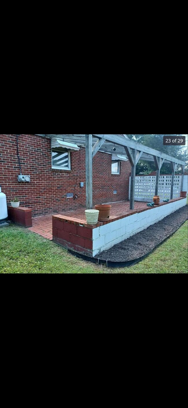 Foto del edificio - 2310 Courthouse Rd