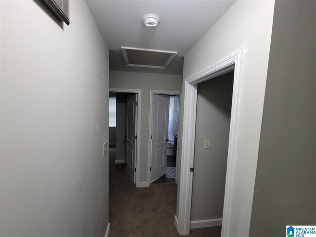 Building Photo - 1710 6th Pl Cir NW