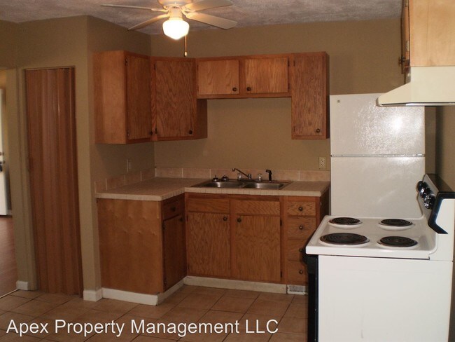 Foto del edificio - 3 br, 1 bath House - 1700 Iroquois Drive